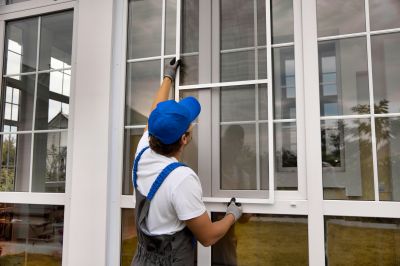 When to Hire for Window Repairs