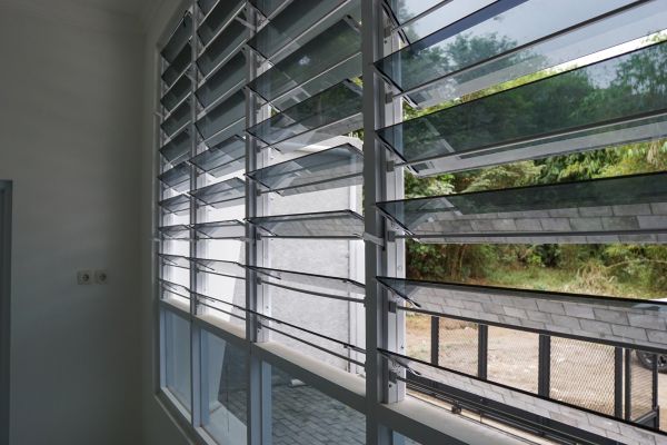 Jalousie Window Repair in Eagle
