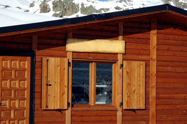 Cabin Window Repair in Eagle